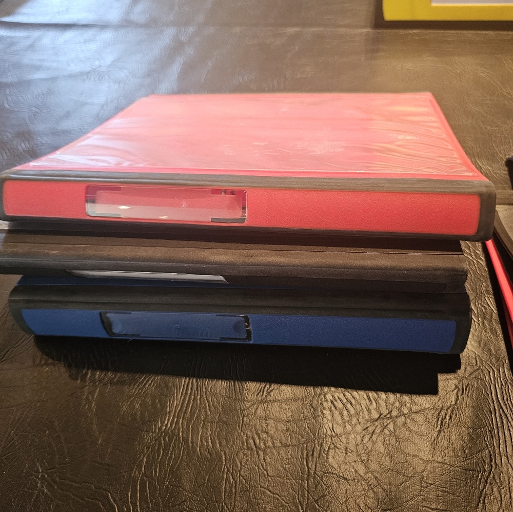 3/15$ STAPLES binders NEW